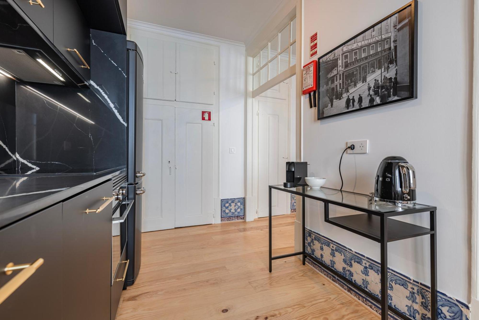Figueira Quality Apartments By Lovelystay Lisbon Exterior photo